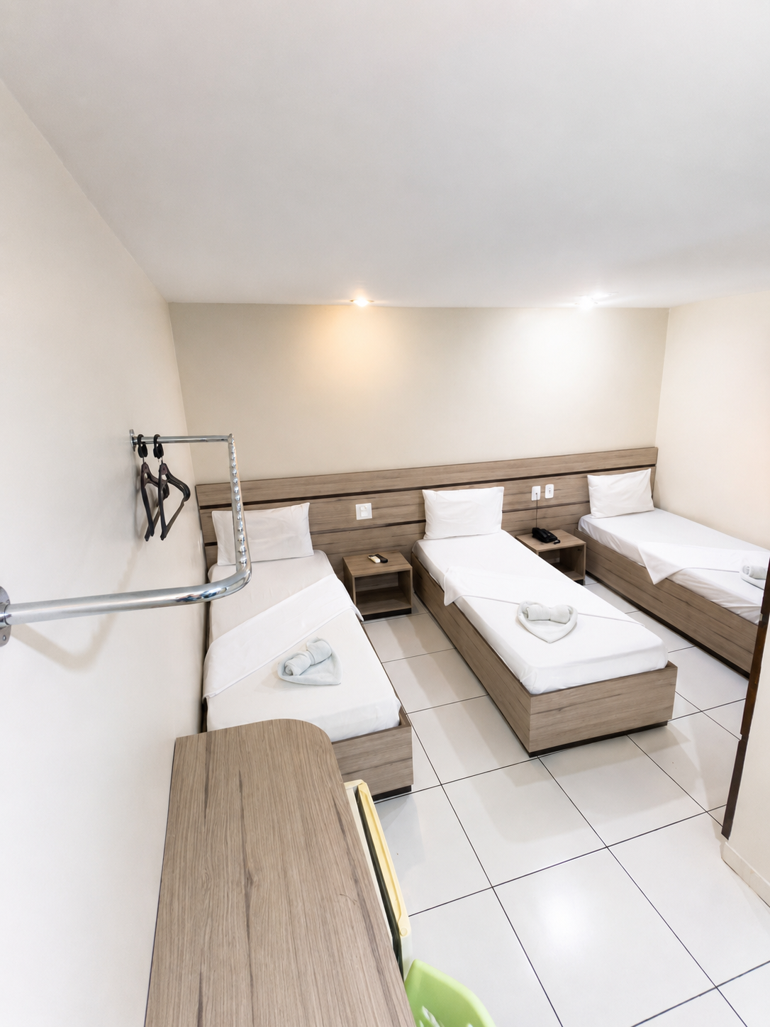 Quarto triplo solteiro